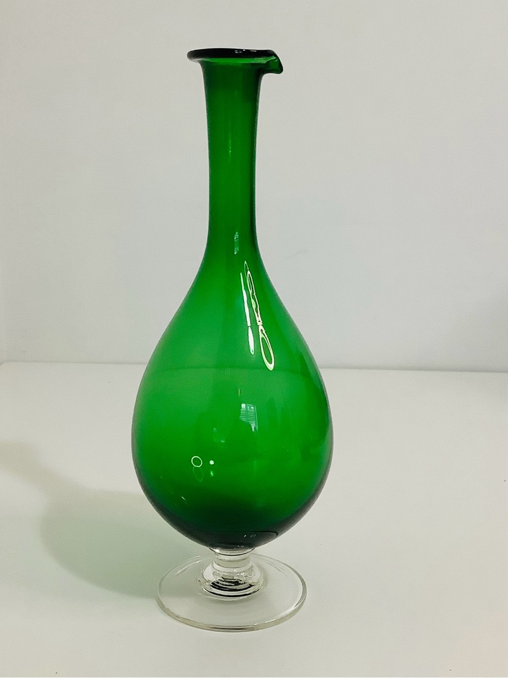 Vintage Emerald Green Glass Bud Decanter 60s-70s